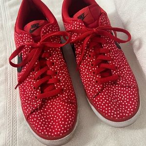 Nike polka dot size 12 women’s